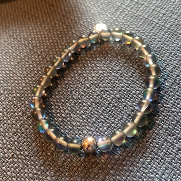 Iridescent Beaded Bracelet - Picture 3 of 3